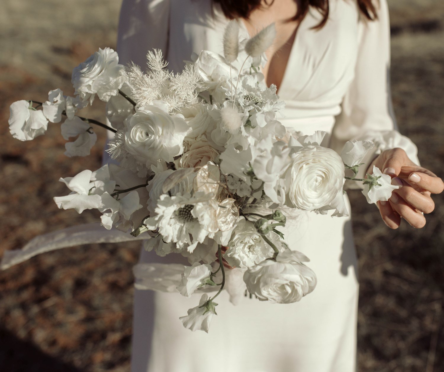 white bridal bouquet