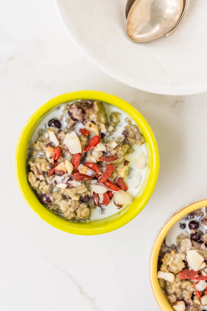 Blueberry Matcha Green Tea Oatmeal with Superfood Toppings {V+GF}