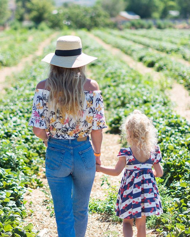 Strawberry picking teammate 🍓🍓