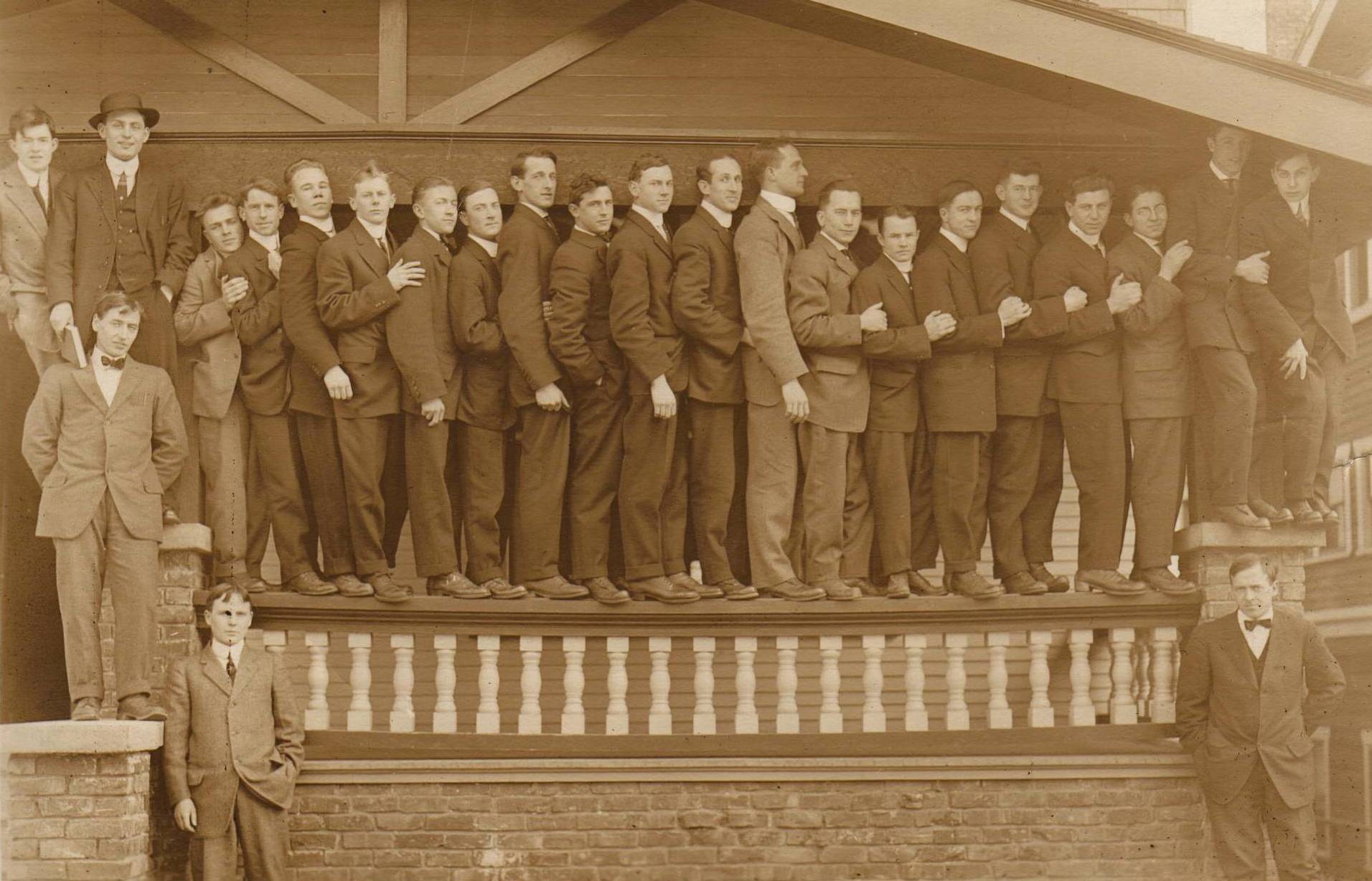 Class Picture 1914 (Theta Chi local).jpg