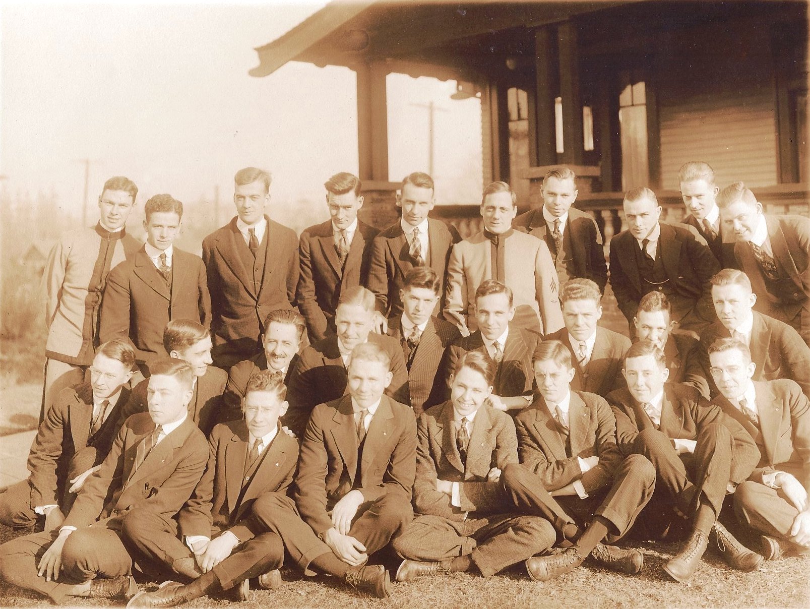 Class Picture 1916 (Theta Chi local)-2.jpg