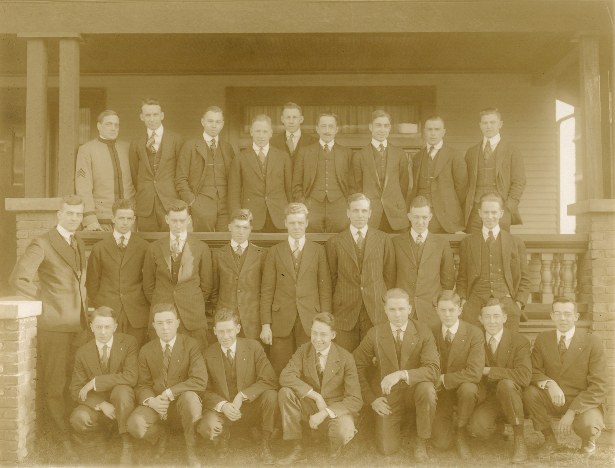 Class Picture 1916 (Theta Chi local)-1.jpg