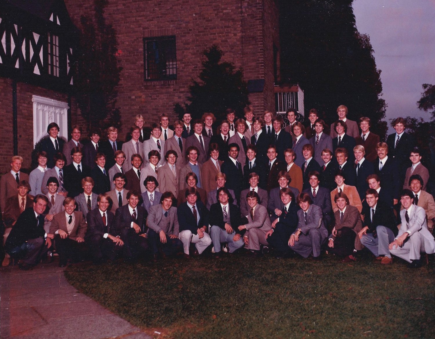 Class Picture 1981-1982.jpg