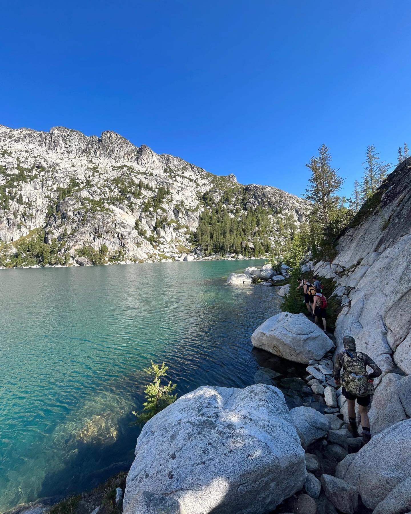 7 of our guys hiked the breathtaking Enchantments this past weekend 🤩 24 miles in 11 hours. Here are some flicks we got