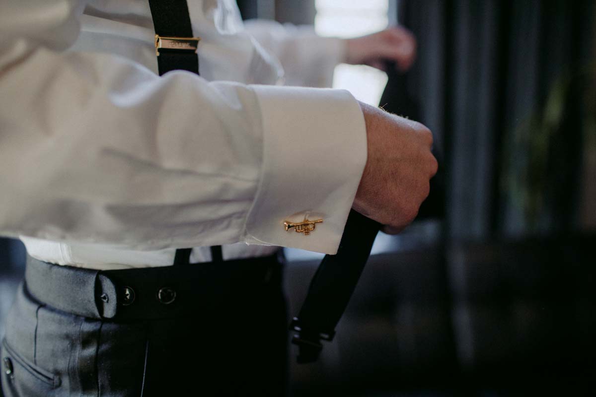 groomsmen getting ready ace hotel new orleans-28.jpg