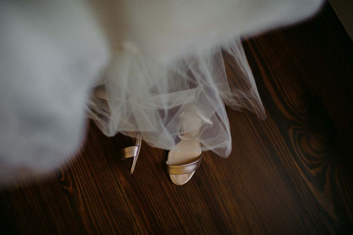 bride getting ready-53.jpg