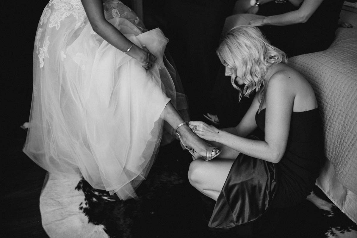 bride getting ready-117.jpg