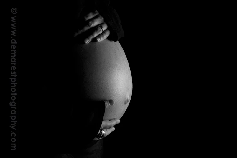 demarest_photo_pregnancy_belly.jpg
