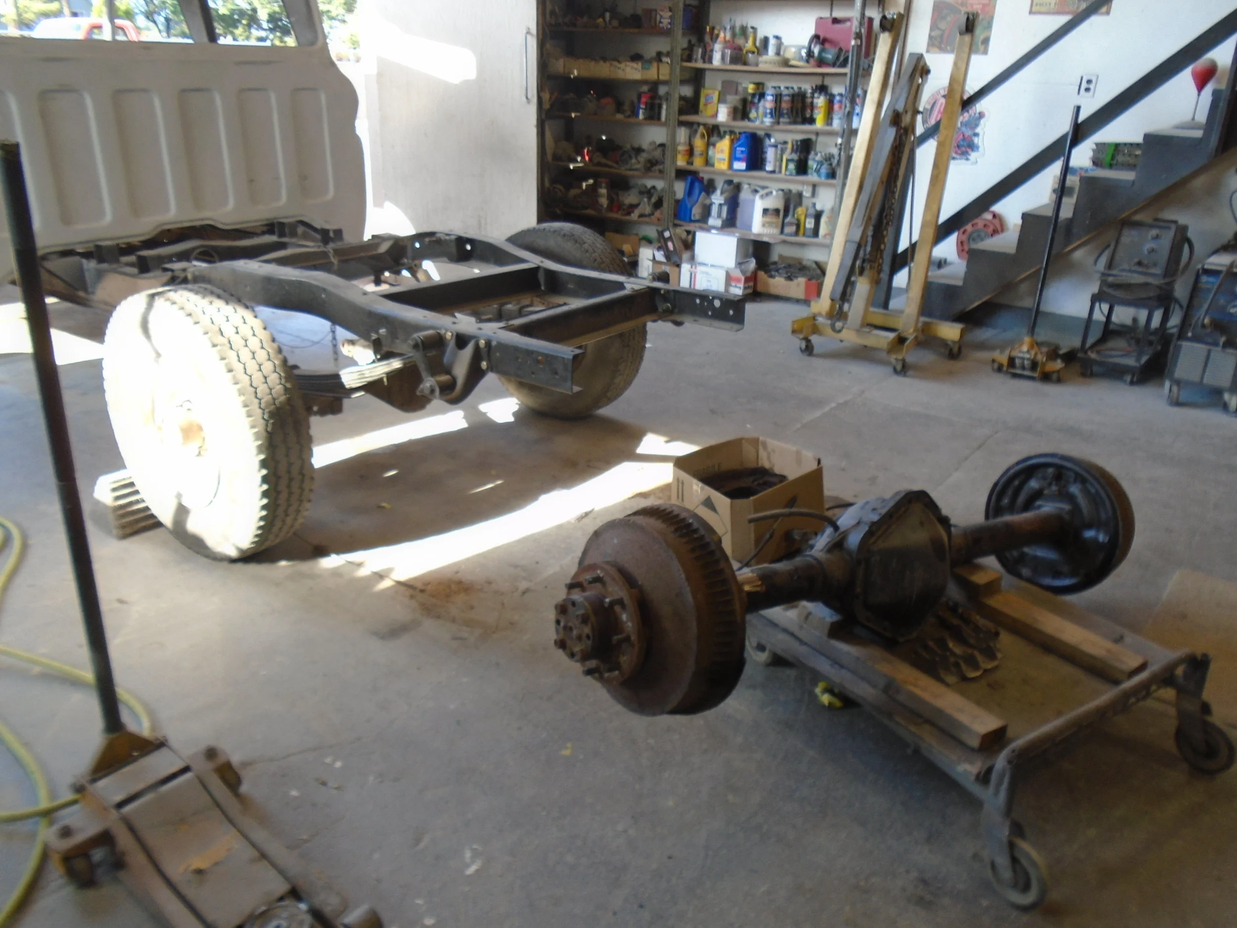  Swapping out a diff for a beefier one that was supplied by the customer...now to modify the driveshaft... 