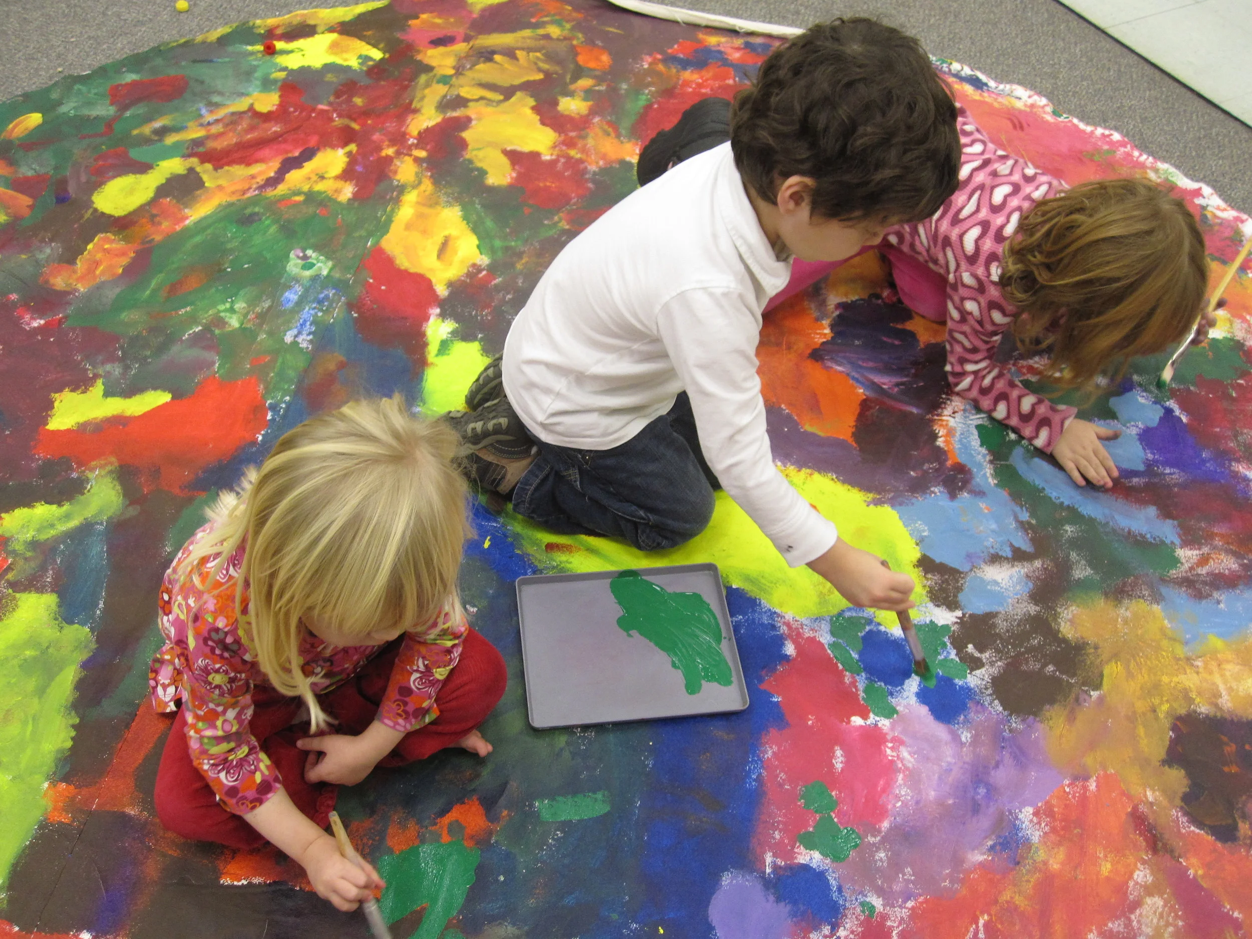 Artistic experiences as explorations of materials