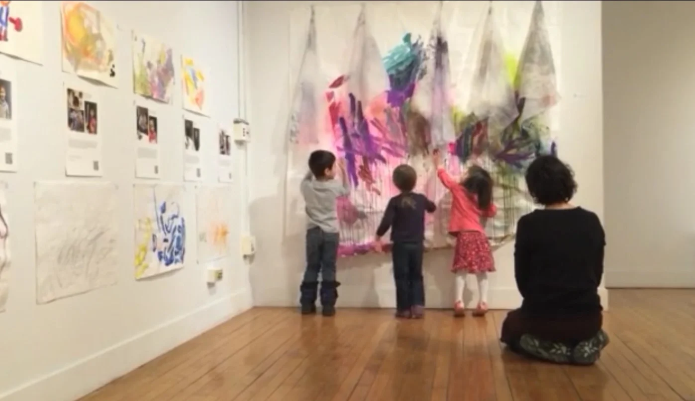 "Let's play my artist statement now!" AR, preschoolers, and gallery explorations