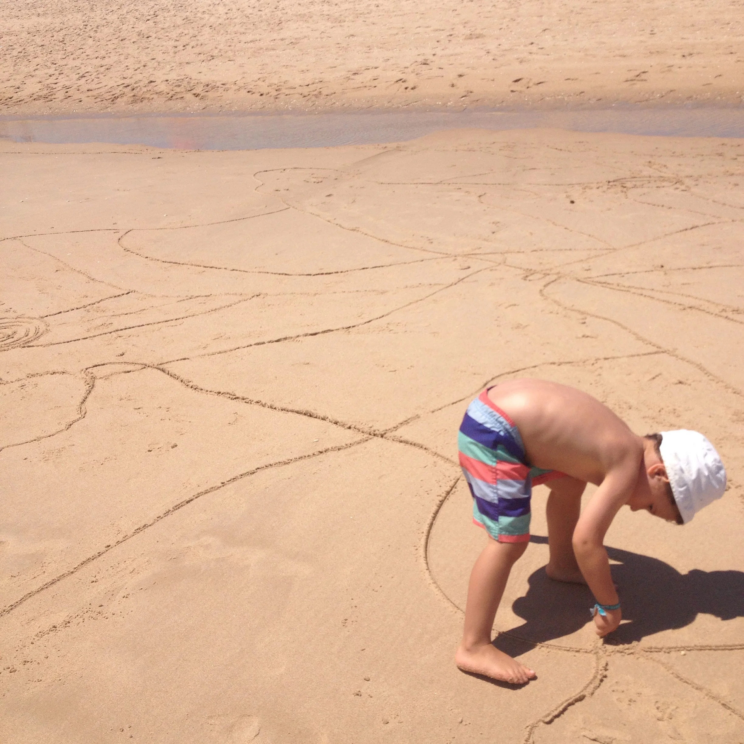 “It’s About Inspiring Fantasies:” A Review of George Szekely’s Play and creativity in art teaching