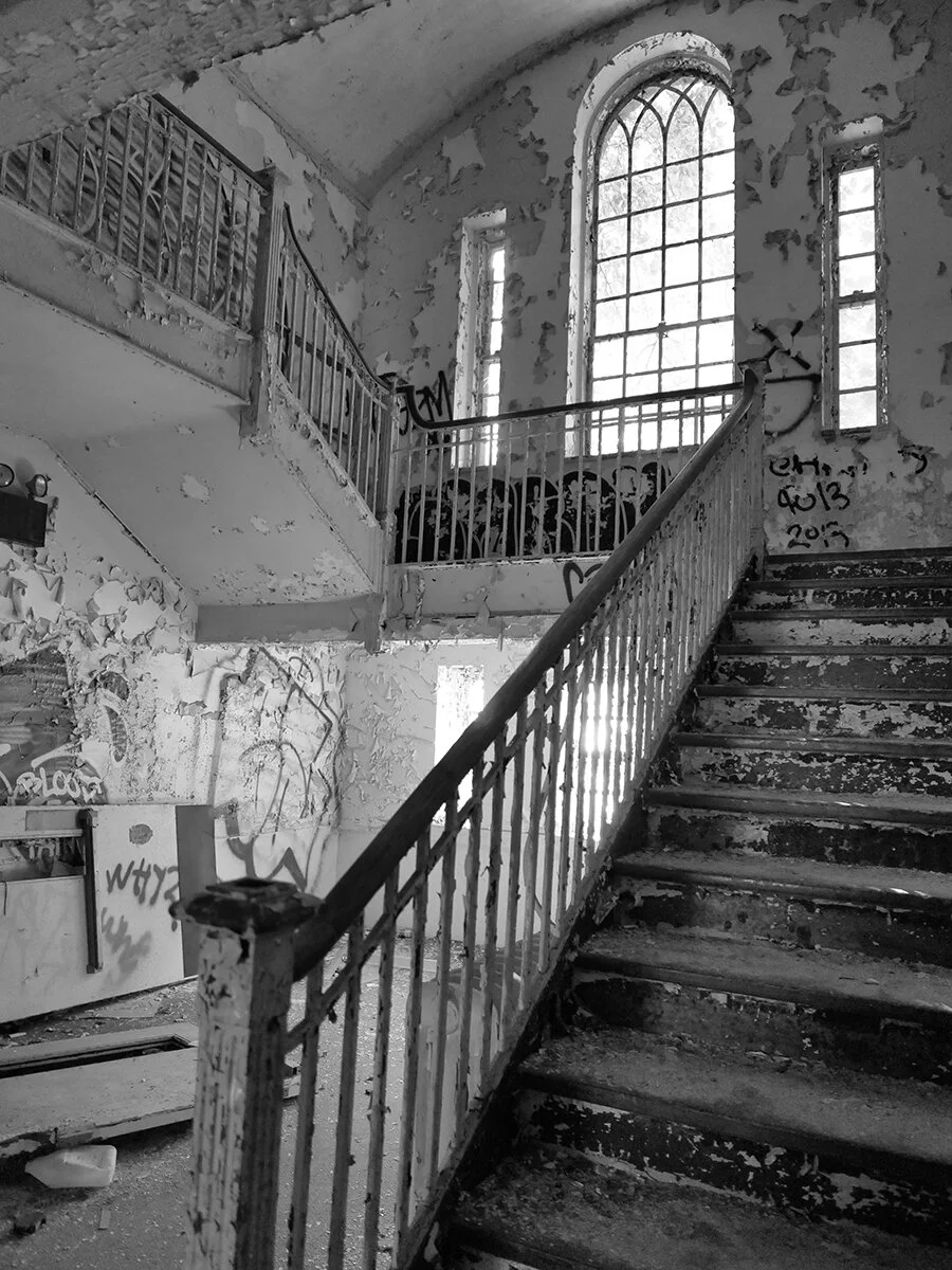 L1021155 LF 08 Stairs.jpg