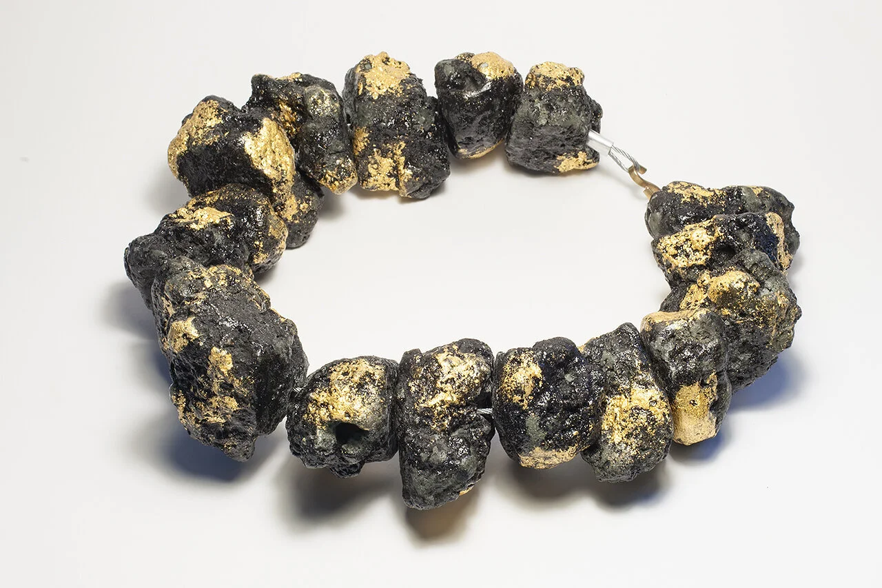  Ore Collar / Cast stone, concrete, 24K gold leaf, 24K gold plated bronze, steel, aluminum 