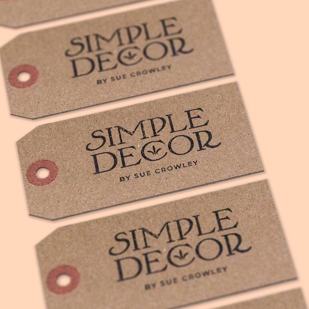 Website and brand identity package designed for Simple Decor by Sue Crowley (@simpledecor24). 

Simple Decor is an eclectic collection of Georgian, Victorian, Art Nouveau and Art Deco-era artefacts, operating from Shop 24 at @coliseum_antiques_centre