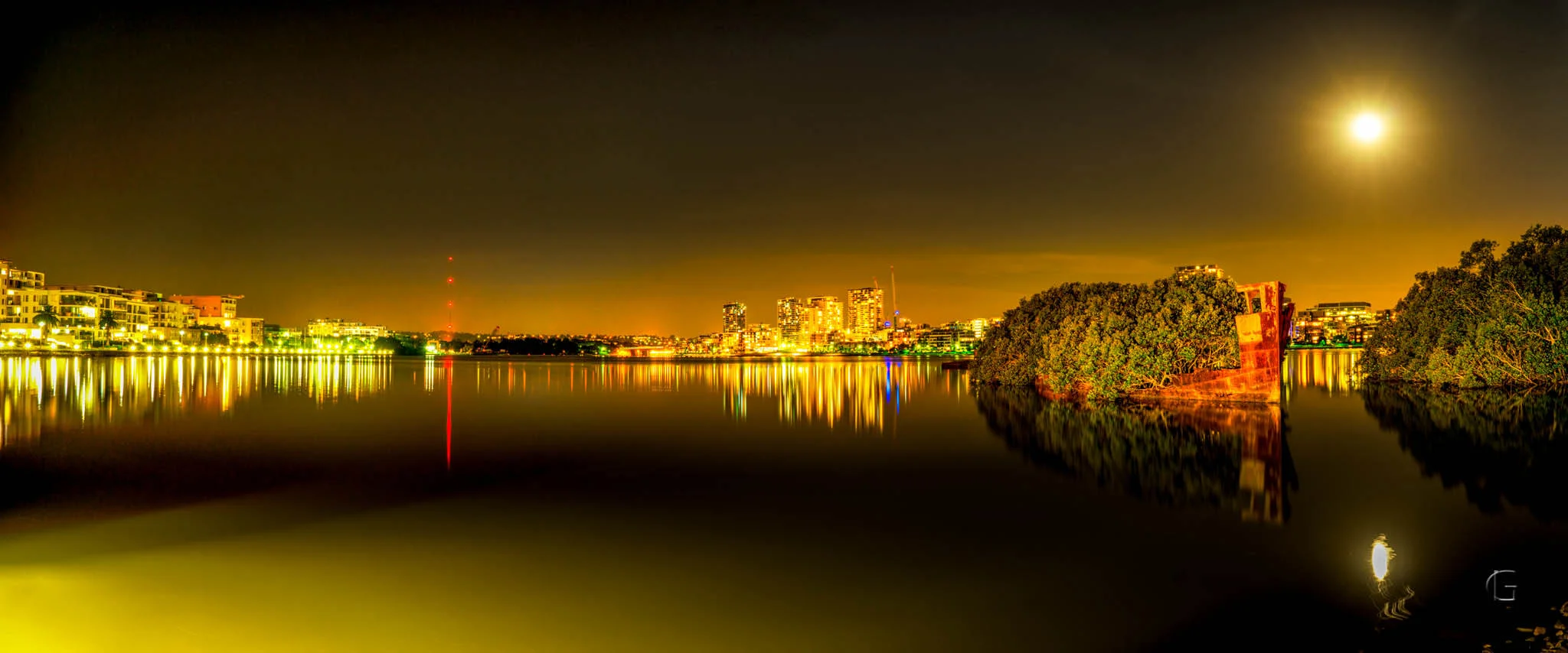 2015 - Epson International Pano Awards Bronze Award Shipwreck of Homebush Bay