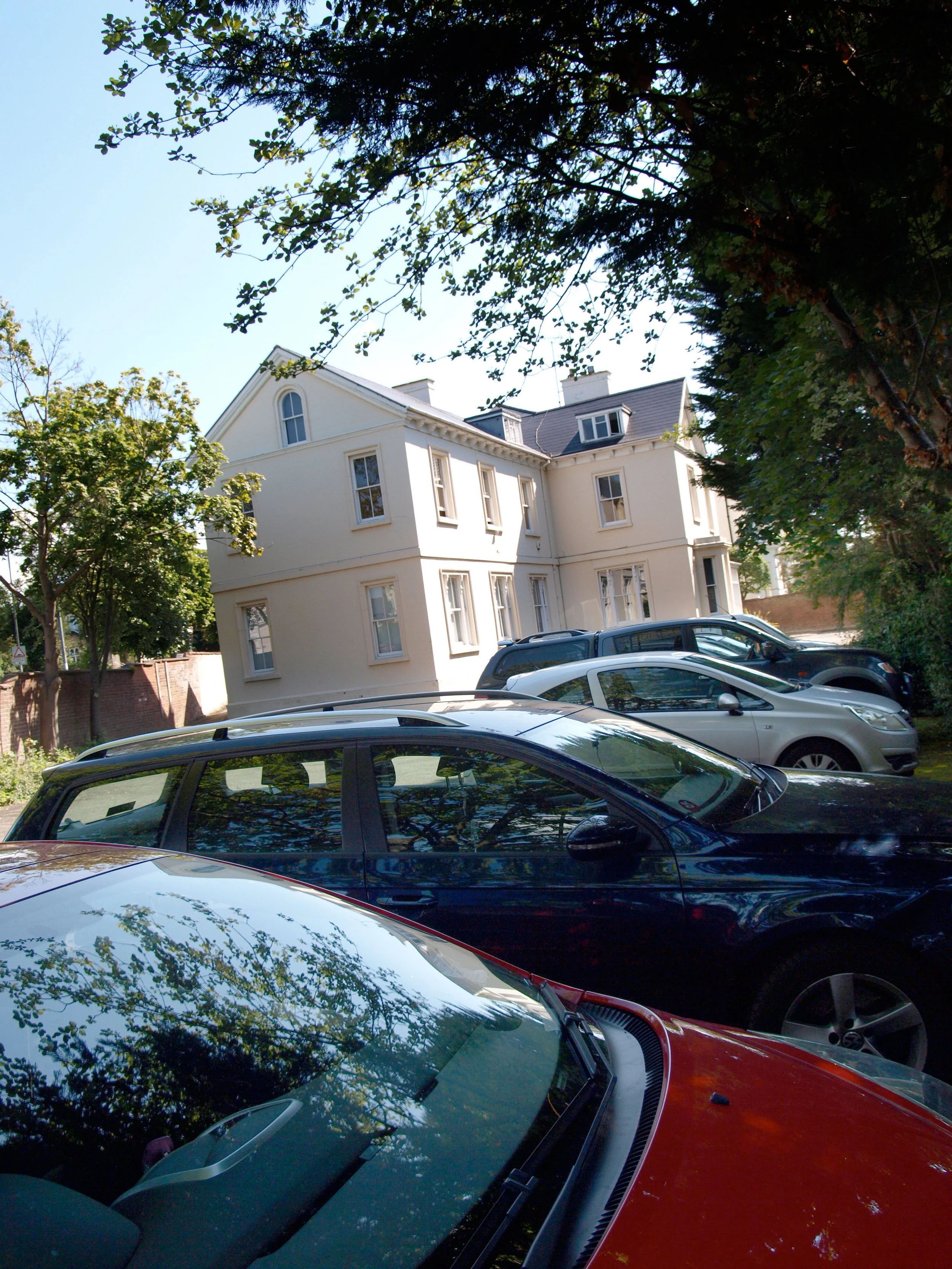 car-park-concorde-house