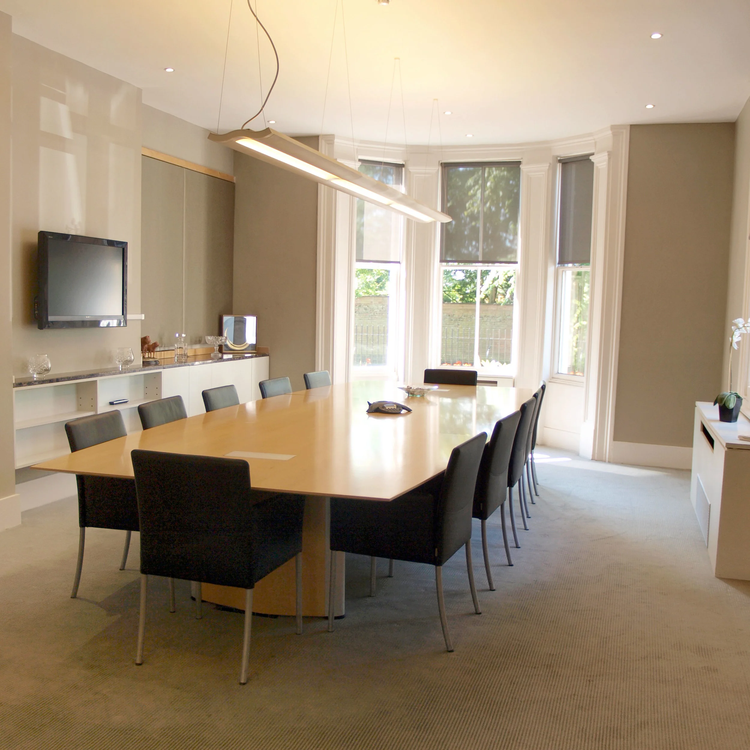 concorde-house-board-room-table