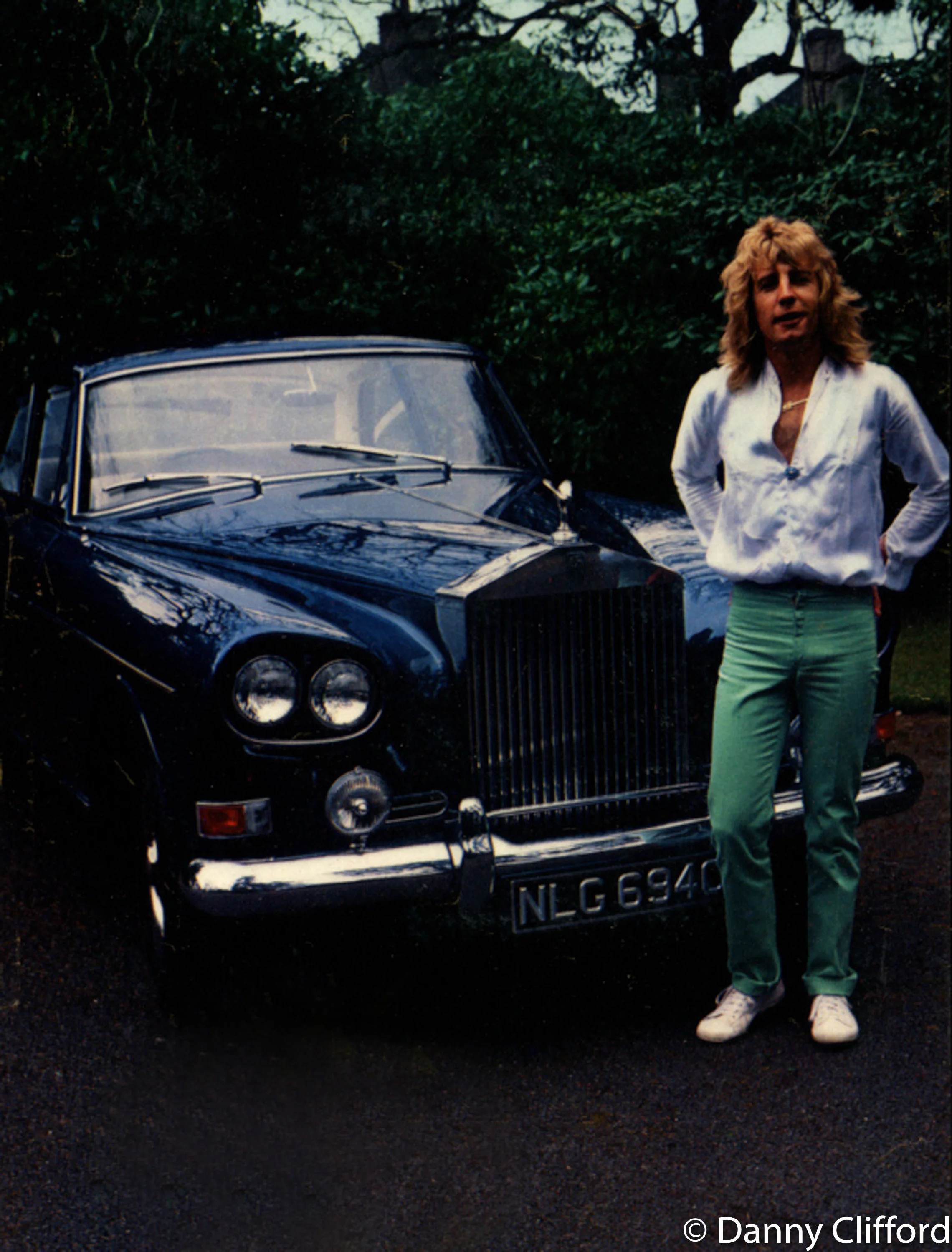 Every time Rick bought a new car (which seemed like every week) he asked me to his house to take some photos.. Here is one of his vintage Rolls Royce’s..