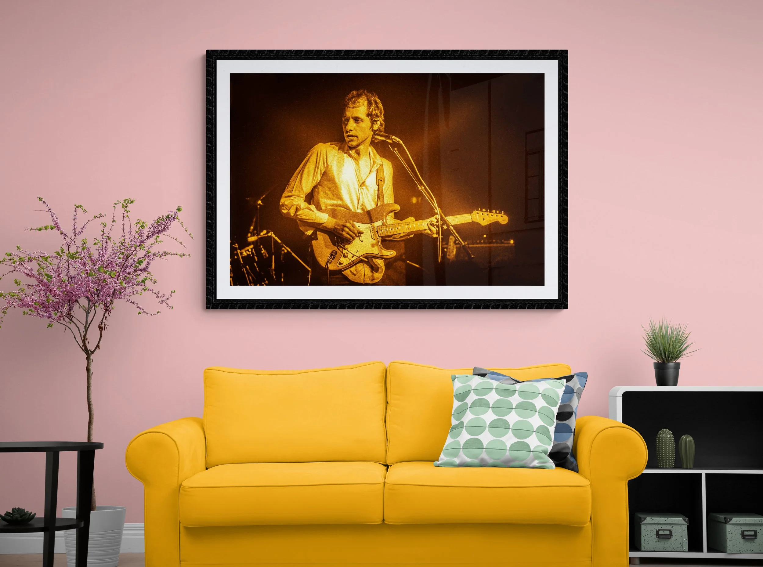Mark Knopfler comfy_sofa.jpg