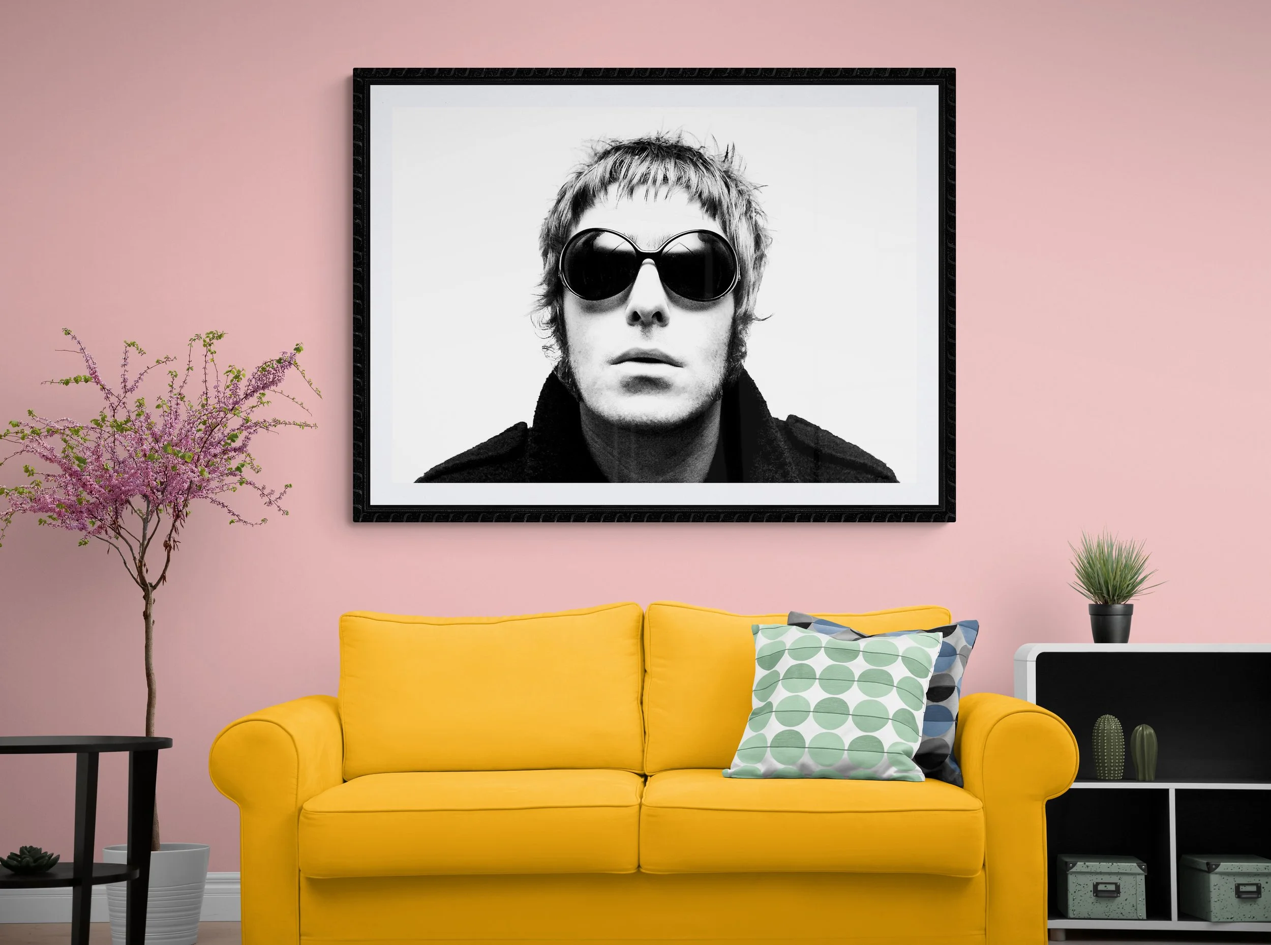 Liam Gallagher comfy_sofa.jpg