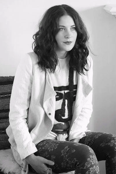 laura.jpg