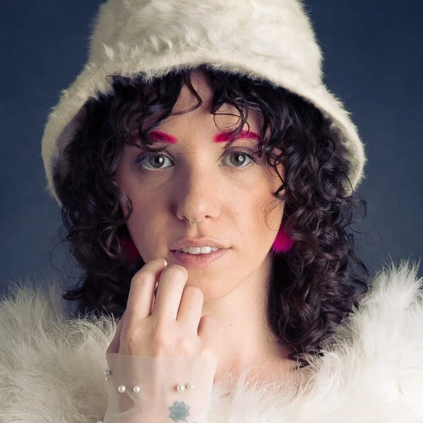 Yelle Belle