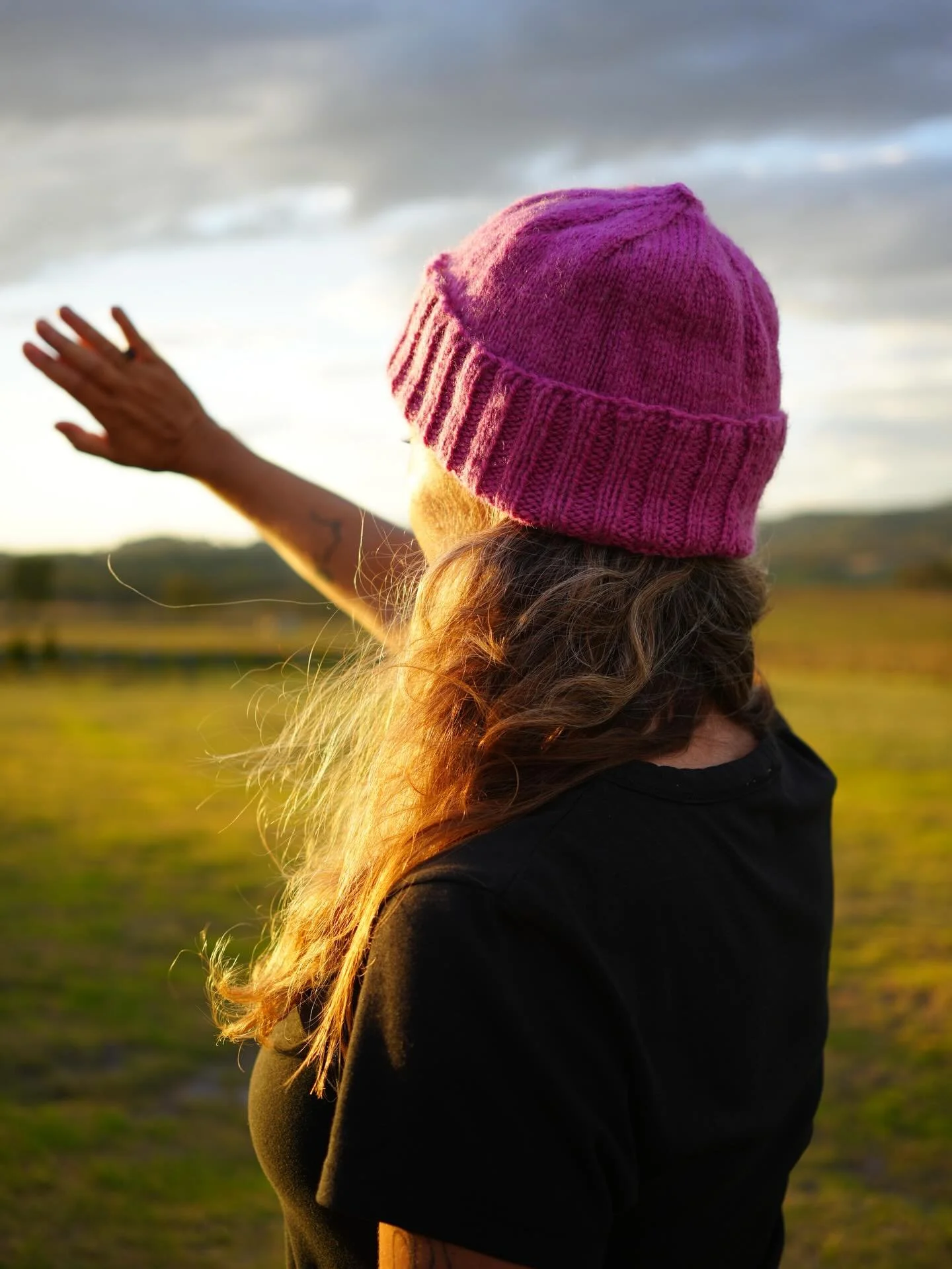 Fresh off the needles 🧶
This beanie is for Maya. Next month she is heading over to Europe with her boyfriend for a couple of weeks. They are both climbers and when they travel a good climbing gym is at the top of their list. This trip they are headi