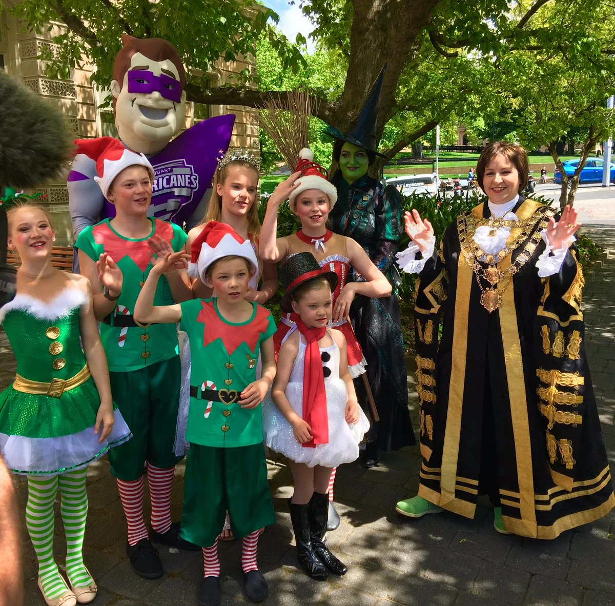 Our very own CREW ELVES preparing for the Christmas Pageant 2016 with the Lord Mayor!