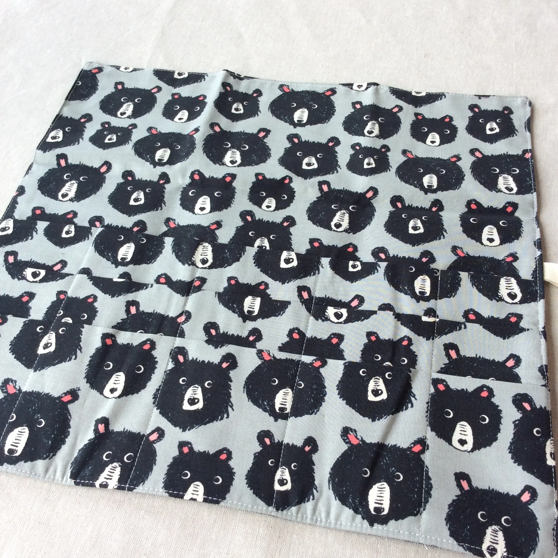 needlecase bear1.jpg