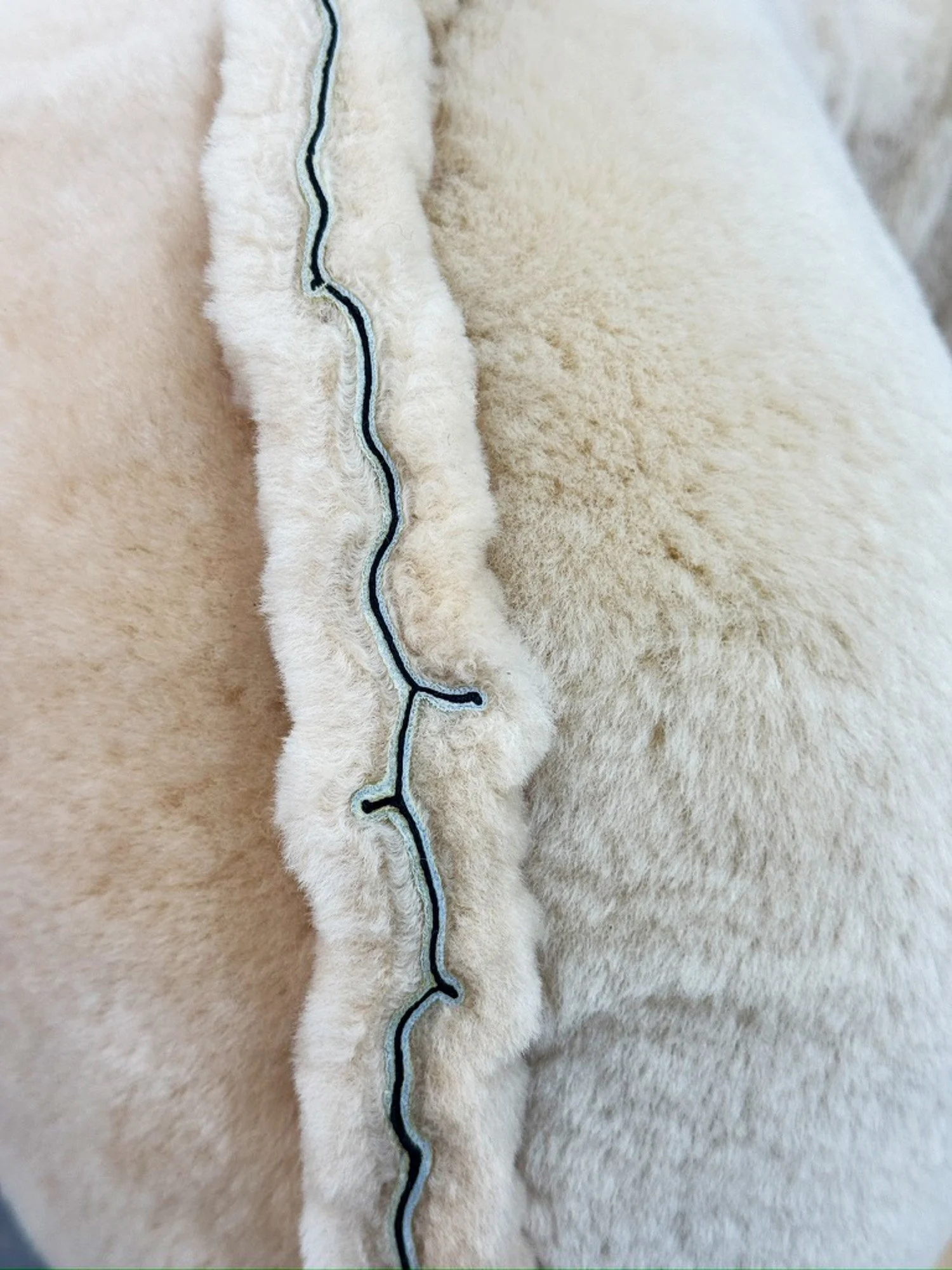 wishone hi!breed chair closeup.jpg