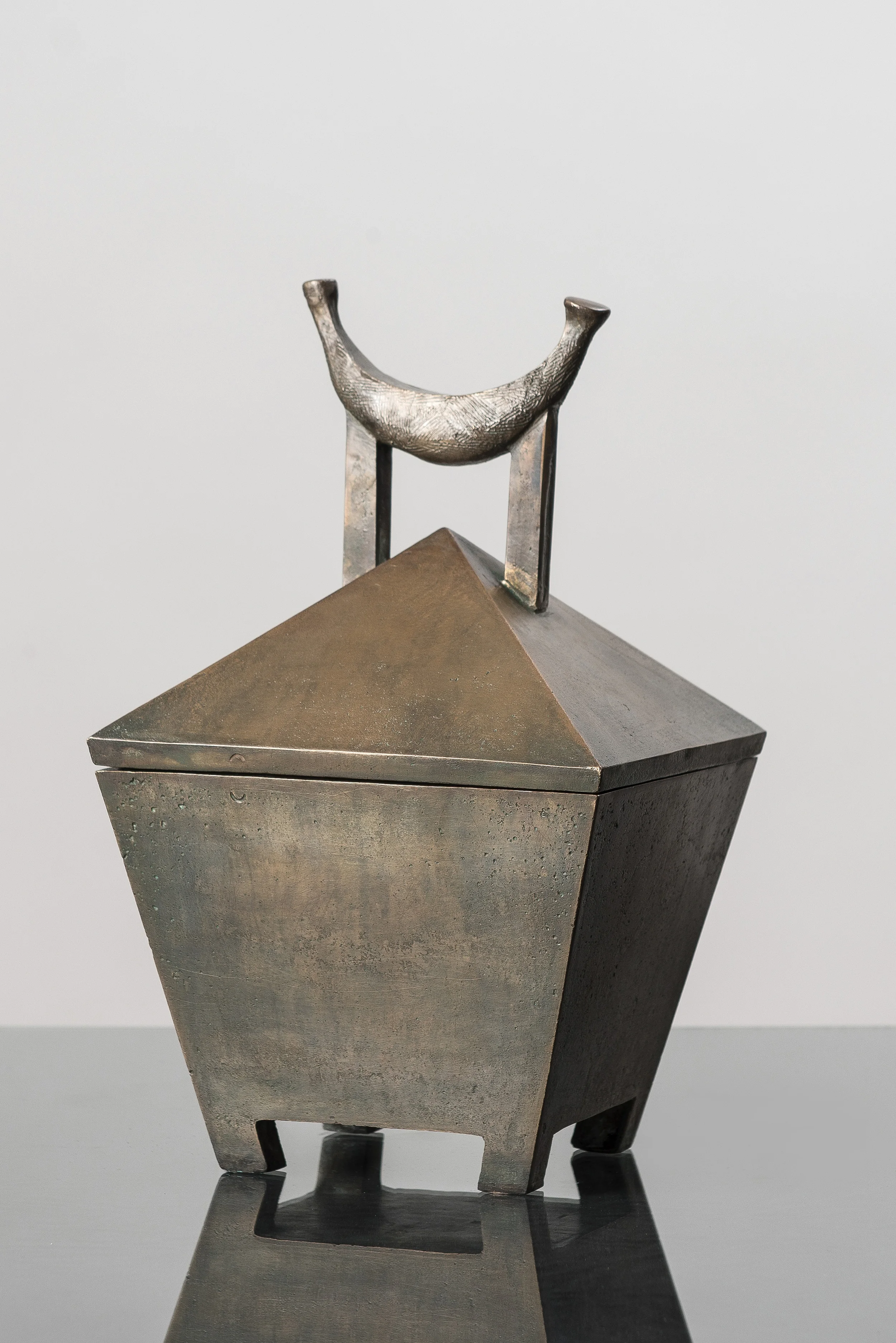 Light reliquary