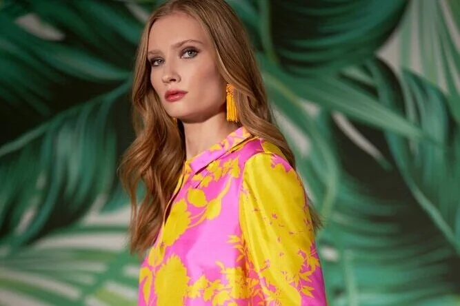 זורחת כמו ווגאס- נראת כמו פאשניסטה; איך ללבוש את טרנד הניאון