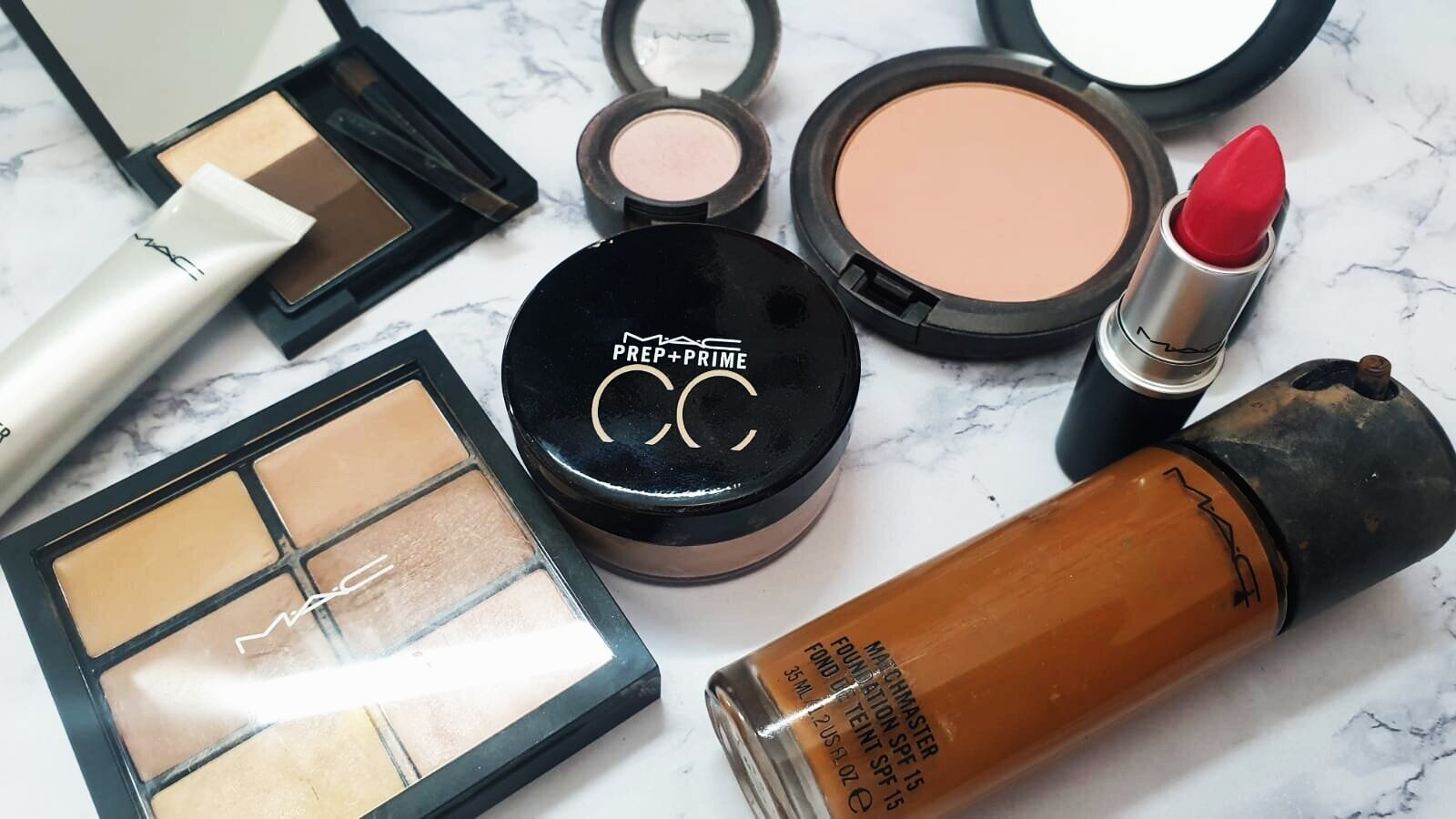 איפור יום יומי במוצרי מאק שלב אחר שלב