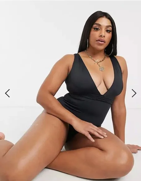 בגד ים מידות גדולות שלם שחור אופנתי גאלה אסוס עם וי עמוק.jpg