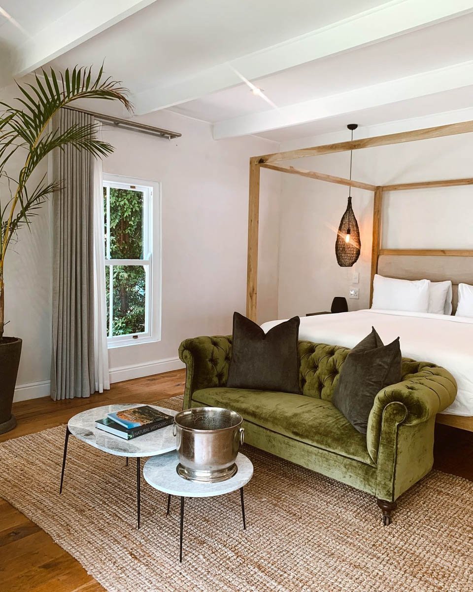 Deluxe Junior Suite Room Green.jpg