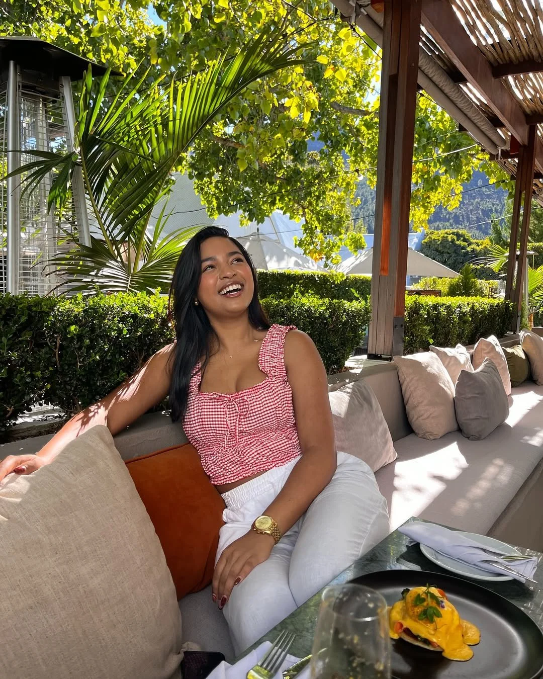 Slow mornings done right at La Paris Bistro.

Start your day beneath the pergola with fresh coffee, seasonal breakfast plates and the quiet beauty of the estate setting the pace for your morning.

Join us for breakfast and linger a little longer.

📍