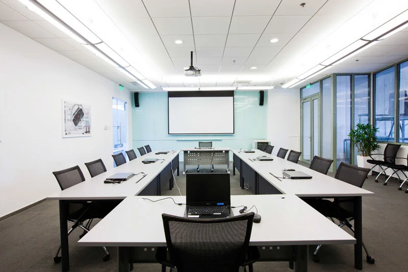 VW-Corp_Interiors-007.jpg