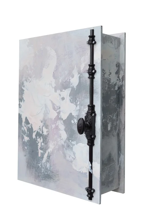 July 2013 | Duong Thuy Lieu "Window"