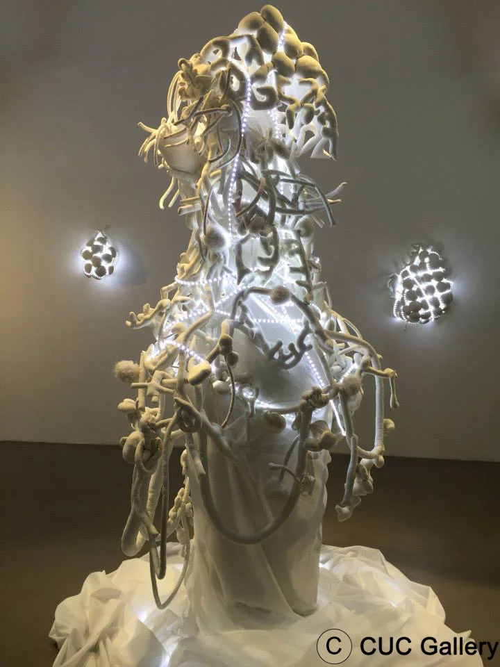 Group exhibition White X MAS