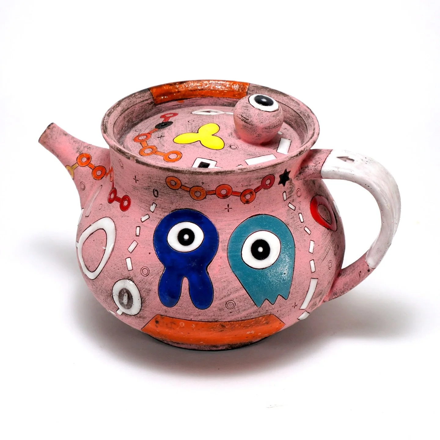 Pink Alien Teapot 🫖👽👾

This teapot will be part of my submission for the upcoming Yunomi Invitational at @clayakar 

The Yunomi exhibition is one of my favorite shows to be a part of, and this year&rsquo;s collection is unlike anything I&rsquo;ve 