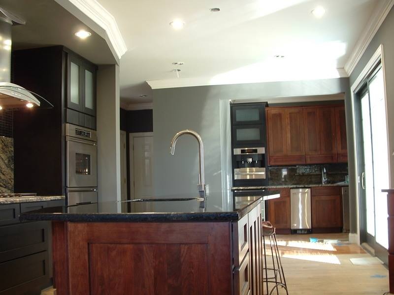 Wood adds warmth to the crisp, contemporary space.