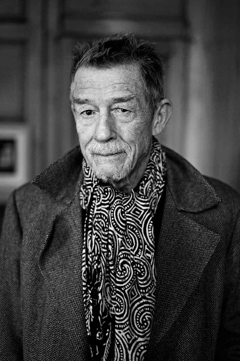 John-Hurt-POrt-bw.jpg
