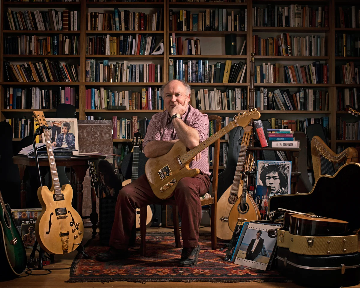 Photo of Louis De Bernieres_Captain Corelli Mandolin_sr.jpg