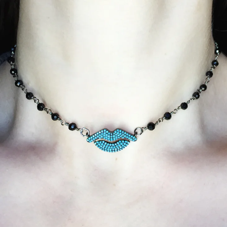 Turq Lips.jpg