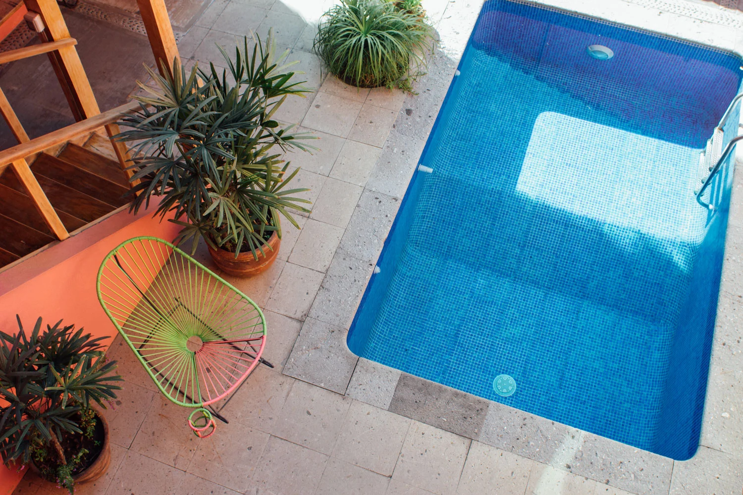 pool-and-chairs.jpg