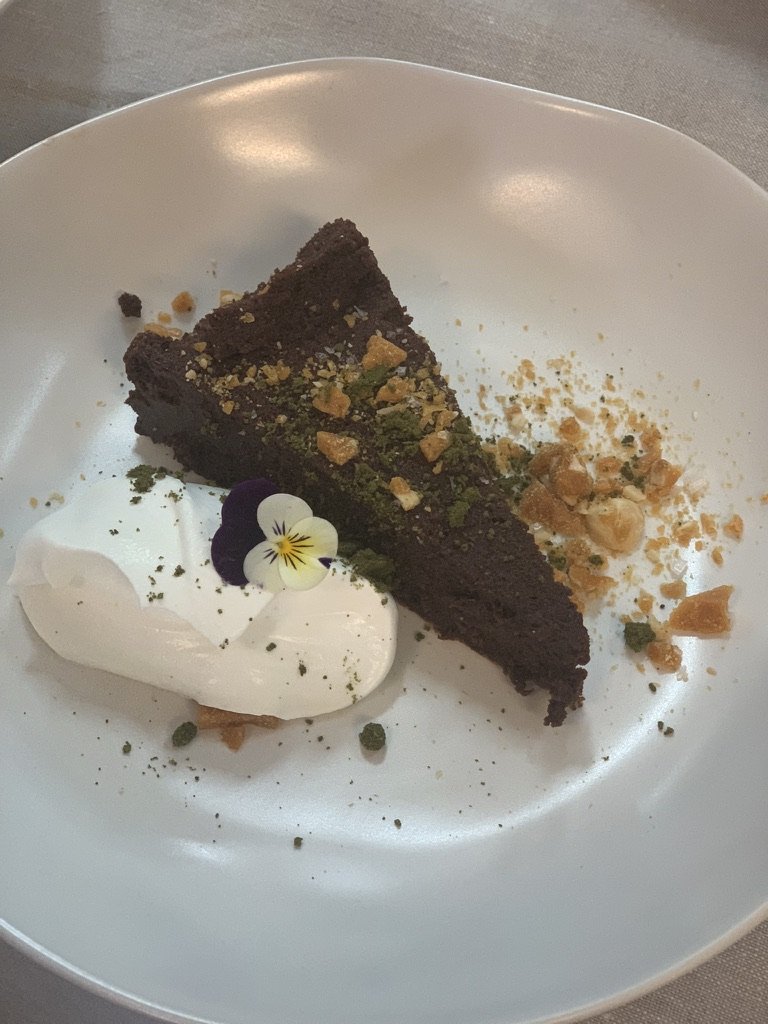 Flourless chocolate cake