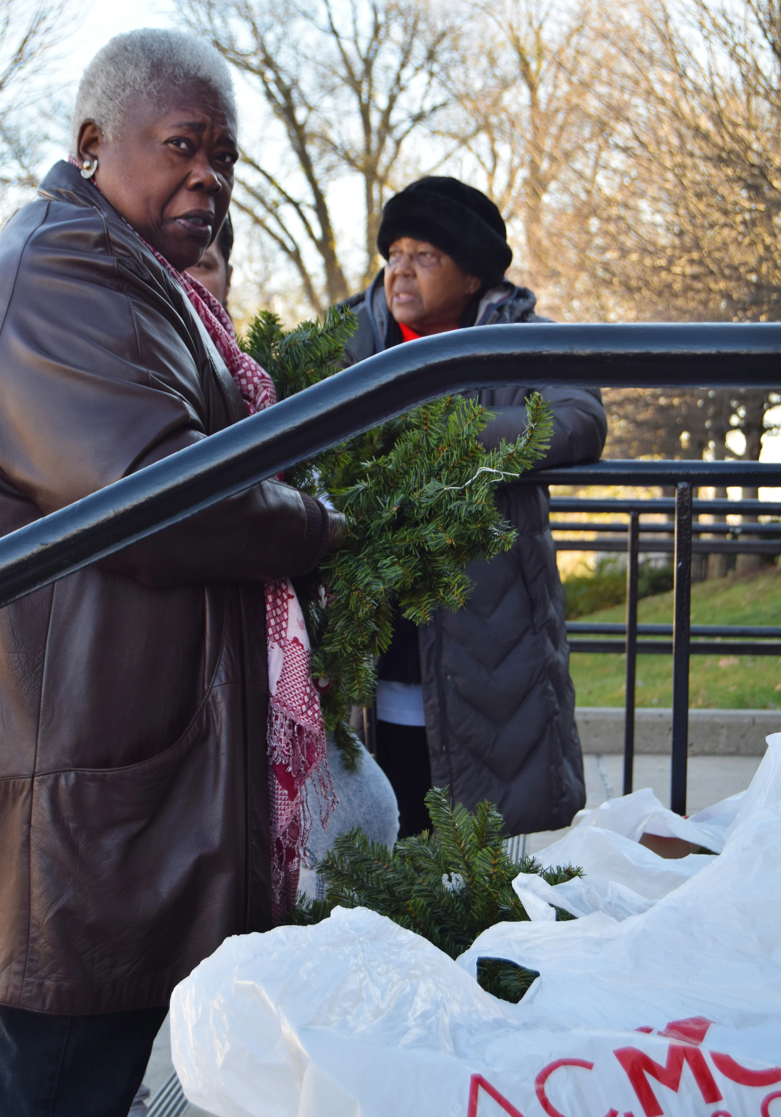 Preparing the wreaths