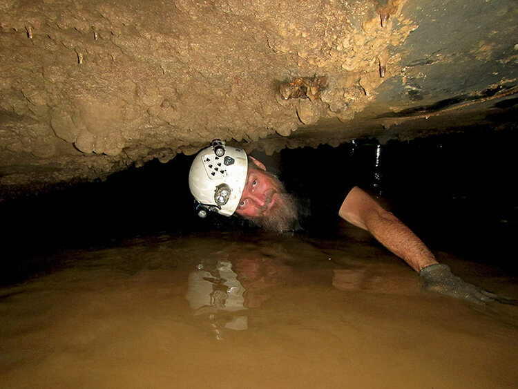 Danté Fenolio Caving in China