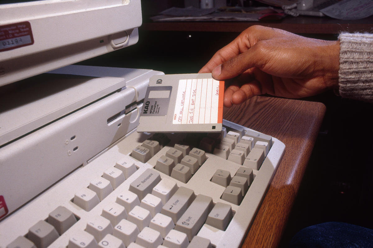 A 3.5 inch computer floppy disc